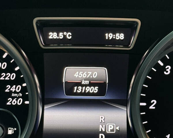 Серый Мерседес М-Класс, объемом двигателя 2.99 л и пробегом 135 тыс. км за 25000 $, фото 7 на Automoto.ua