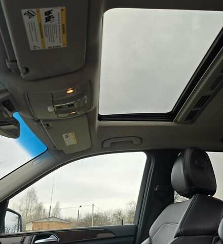 Сірий Мерседес М-Клас, об'ємом двигуна 3.5 л та пробігом 195 тис. км за 17000 $, фото 19 на Automoto.ua