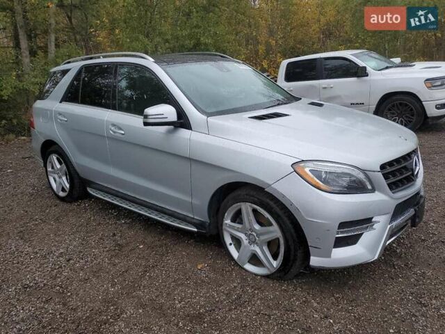 Мерседес М-Класс 2014 в Львове на Automoto.ua Серый Мерседес М-Класс, объемом двигателя 2.99 л и пробегом 202 тыс. км за 5000 $, фото 3 на Automoto.ua