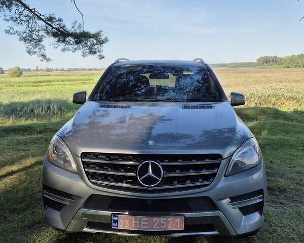 Сірий Мерседес М-Клас, об'ємом двигуна 3 л та пробігом 173 тис. км за 21500 $, фото 6 на Automoto.ua