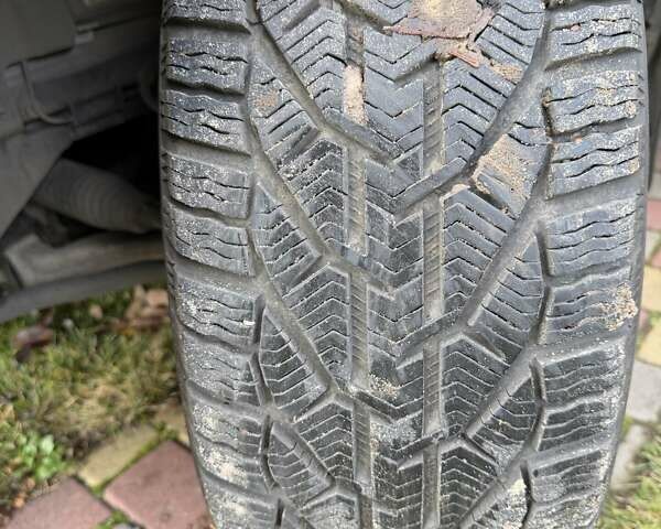 Серый Мерседес М-Класс, объемом двигателя 3.5 л и пробегом 180 тыс. км за 20900 $, фото 30 на Automoto.ua