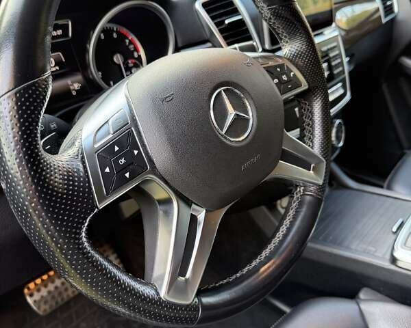 Серый Мерседес М-Класс, объемом двигателя 3.5 л и пробегом 180 тыс. км за 20900 $, фото 13 на Automoto.ua