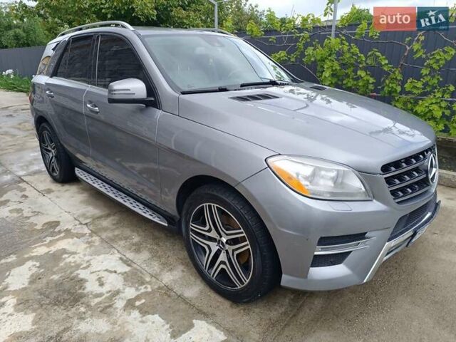 Серый Мерседес М-Класс, объемом двигателя 2.1 л и пробегом 250 тыс. км за 22000 $, фото 11 на Automoto.ua