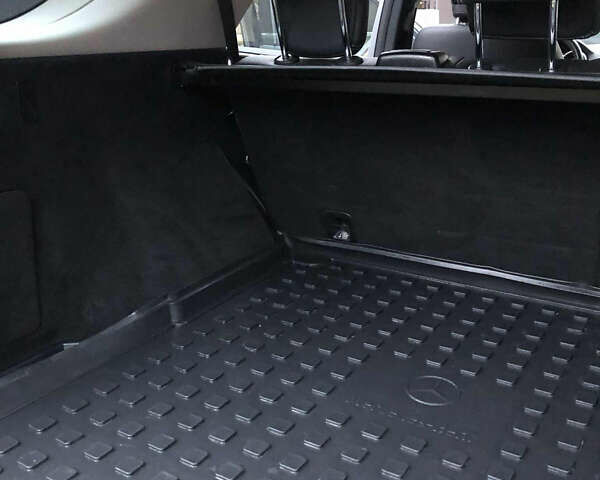 Сірий Мерседес М-Клас, об'ємом двигуна 2.14 л та пробігом 230 тис. км за 24800 $, фото 26 на Automoto.ua