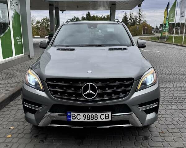 Серый Мерседес М-Класс, объемом двигателя 2.99 л и пробегом 285 тыс. км за 27500 $, фото 4 на Automoto.ua