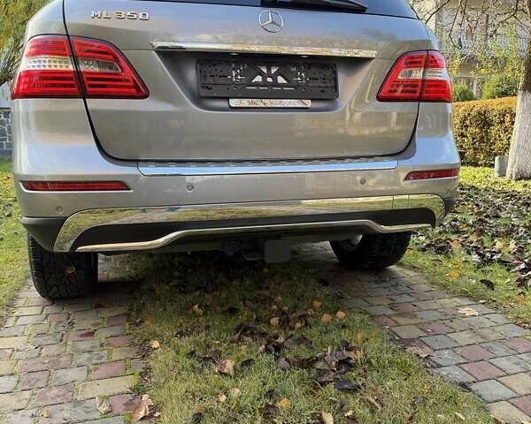 Серый Мерседес М-Класс, объемом двигателя 3.5 л и пробегом 180 тыс. км за 20900 $, фото 5 на Automoto.ua