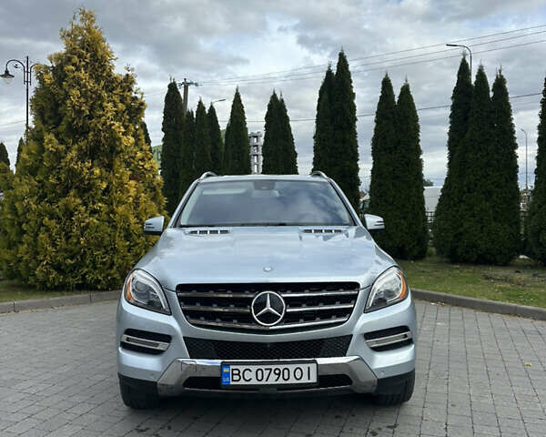 Сірий Мерседес М-Клас, об'ємом двигуна 2.14 л та пробігом 201 тис. км за 21900 $, фото 2 на Automoto.ua