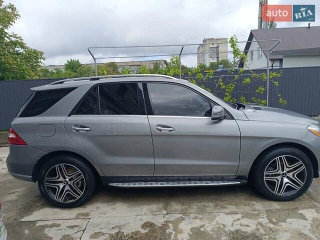 Серый Мерседес М-Класс, объемом двигателя 2.1 л и пробегом 250 тыс. км за 22000 $, фото 24 на Automoto.ua