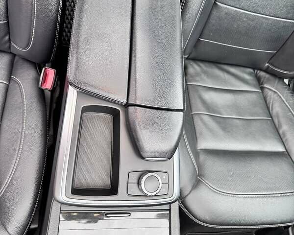 Серый Мерседес М-Класс, объемом двигателя 2.99 л и пробегом 285 тыс. км за 27500 $, фото 18 на Automoto.ua