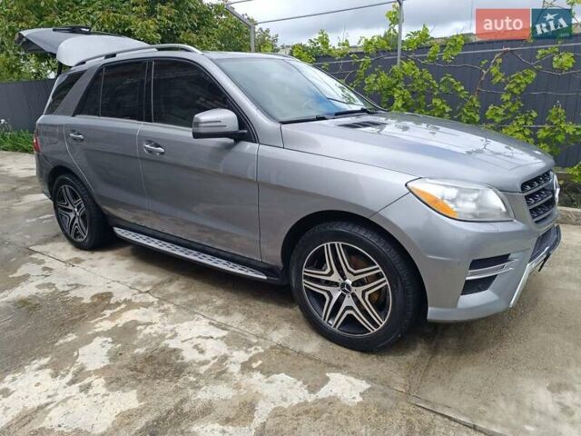 Серый Мерседес М-Класс, объемом двигателя 2.1 л и пробегом 250 тыс. км за 22000 $, фото 36 на Automoto.ua