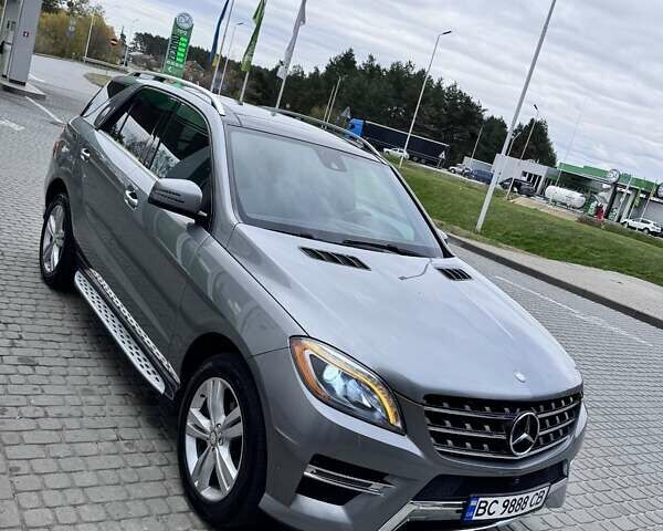 Серый Мерседес М-Класс, объемом двигателя 2.99 л и пробегом 285 тыс. км за 27500 $, фото 7 на Automoto.ua