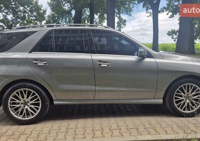 Серый Мерседес М-Класс, объемом двигателя 2.99 л и пробегом 103 тыс. км за 31000 $, фото 3 на Automoto.ua