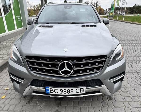 Серый Мерседес М-Класс, объемом двигателя 2.99 л и пробегом 285 тыс. км за 27500 $, фото 3 на Automoto.ua