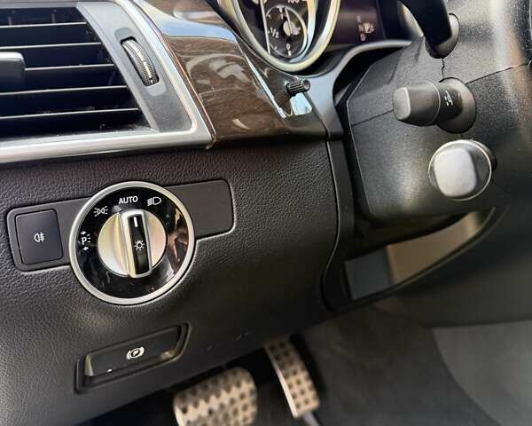 Серый Мерседес М-Класс, объемом двигателя 3.5 л и пробегом 180 тыс. км за 20900 $, фото 31 на Automoto.ua