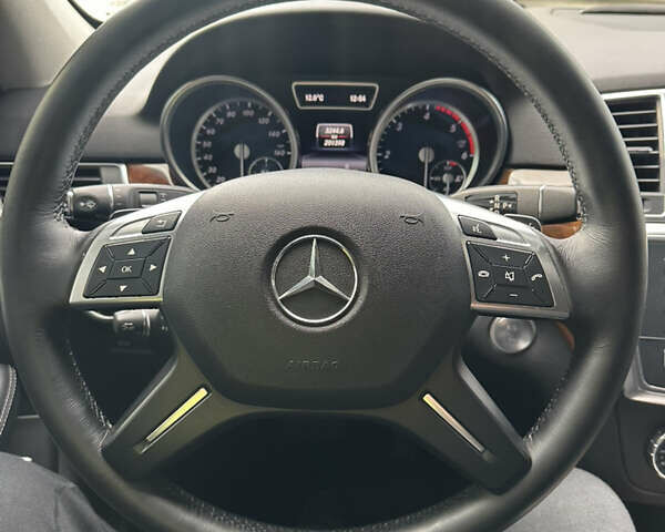 Сірий Мерседес М-Клас, об'ємом двигуна 2.14 л та пробігом 201 тис. км за 21900 $, фото 14 на Automoto.ua