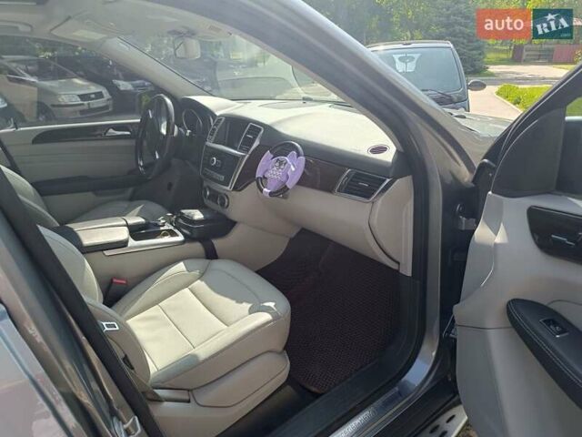 Серый Мерседес М-Класс, объемом двигателя 2.1 л и пробегом 250 тыс. км за 22000 $, фото 38 на Automoto.ua