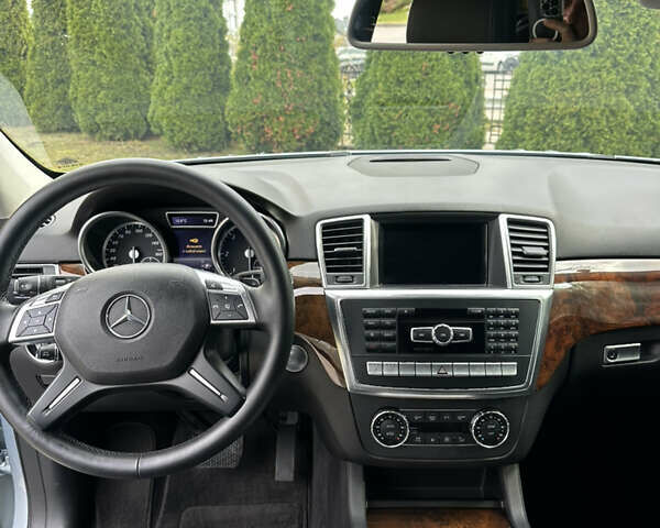 Сірий Мерседес М-Клас, об'ємом двигуна 2.14 л та пробігом 201 тис. км за 21900 $, фото 10 на Automoto.ua