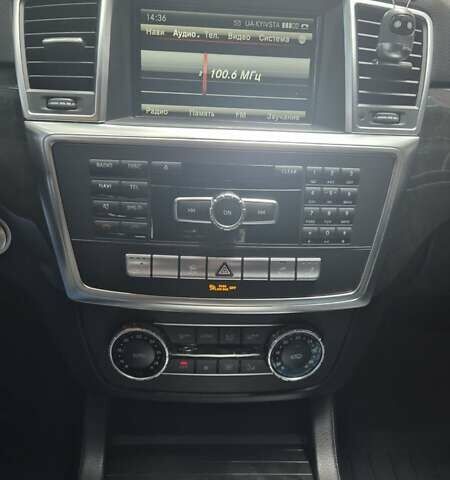 Серый Мерседес М-Класс, объемом двигателя 2.99 л и пробегом 103 тыс. км за 31000 $, фото 21 на Automoto.ua