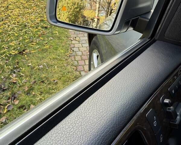 Серый Мерседес М-Класс, объемом двигателя 3.5 л и пробегом 180 тыс. км за 20900 $, фото 3 на Automoto.ua