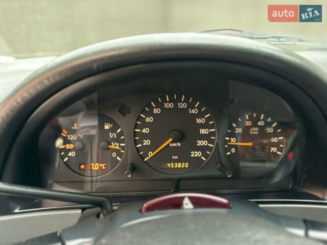 Синий Мерседес М-Класс, объемом двигателя 3.2 л и пробегом 280 тыс. км за 4850 $, фото 9 на Automoto.ua