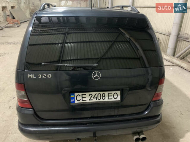 Синий Мерседес М-Класс, объемом двигателя 3.2 л и пробегом 400 тыс. км за 4800 $, фото 2 на Automoto.ua