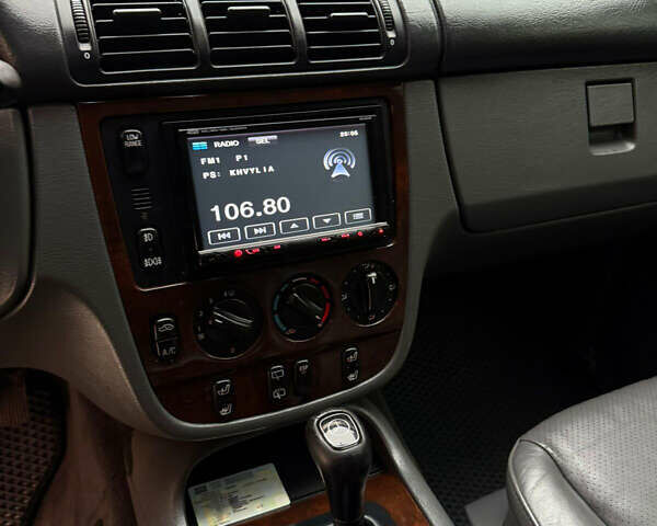 Синий Мерседес М-Класс, объемом двигателя 3.2 л и пробегом 280 тыс. км за 4850 $, фото 8 на Automoto.ua