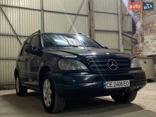 Синий Мерседес М-Класс, объемом двигателя 3.2 л и пробегом 400 тыс. км за 4800 $, фото 1 на Automoto.ua