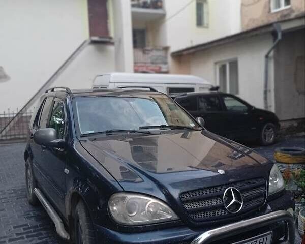 Синій Мерседес М-Клас, об'ємом двигуна 2.69 л та пробігом 300 тис. км за 8500 $, фото 4 на Automoto.ua