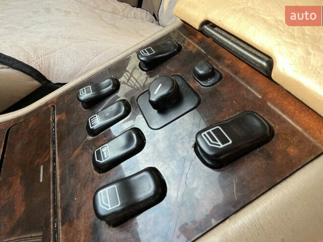 Синий Мерседес М-Класс, объемом двигателя 3.2 л и пробегом 302 тыс. км за 7600 $, фото 13 на Automoto.ua