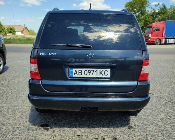 Синій Мерседес М-Клас, об'ємом двигуна 3.2 л та пробігом 350 тис. км за 6500 $, фото 3 на Automoto.ua