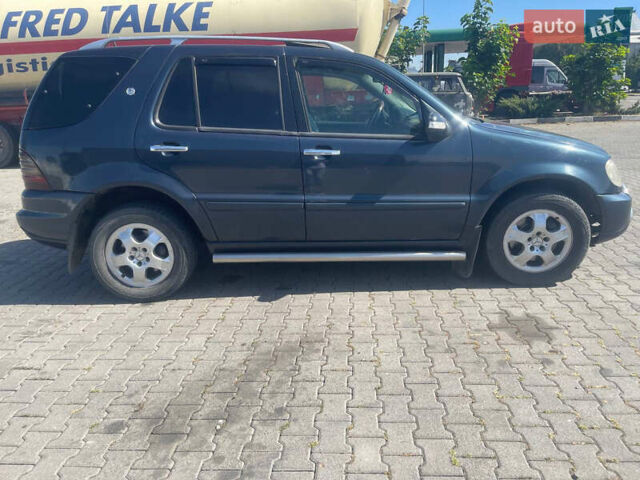 Мерседес М-Клас 2001 у Чернівцях на Automoto.ua Синій Мерседес М-Клас, об'ємом двигуна 2.69 л та пробігом 410 тис. км за 6000 $, фото 5 на Automoto.ua