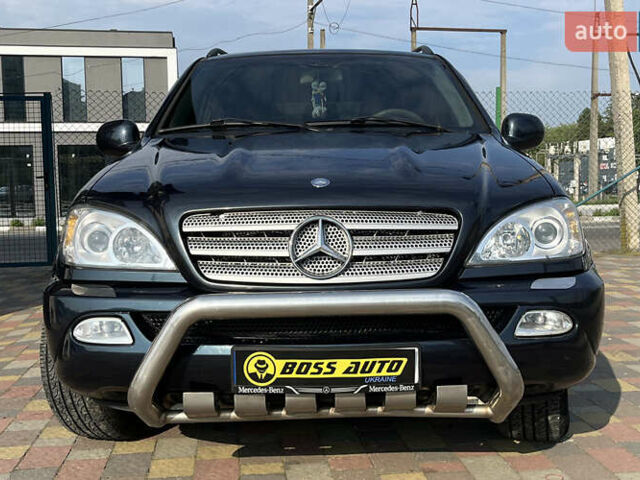 Синий Мерседес М-Класс, объемом двигателя 3.2 л и пробегом 302 тыс. км за 7600 $, фото 1 на Automoto.ua