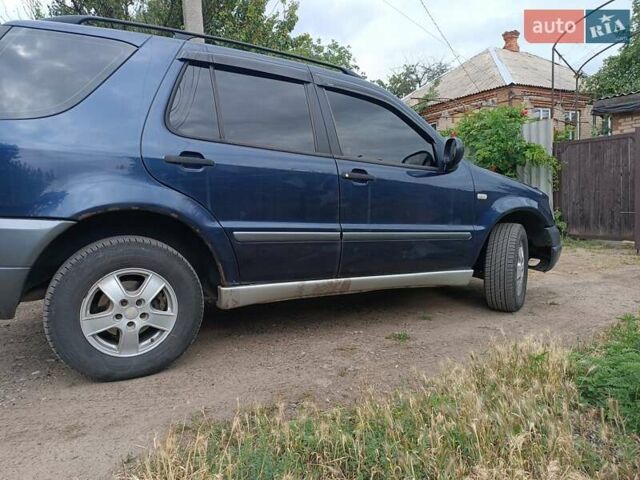 Синій Мерседес М-Клас, об'ємом двигуна 2.7 л та пробігом 340 тис. км за 4600 $, фото 5 на Automoto.ua