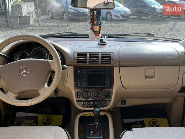 Синий Мерседес М-Класс, объемом двигателя 3.2 л и пробегом 302 тыс. км за 7600 $, фото 8 на Automoto.ua