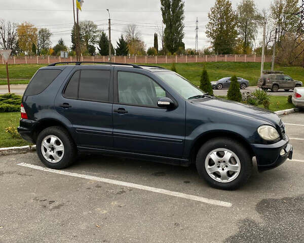 Синій Мерседес М-Клас, об'ємом двигуна 2.69 л та пробігом 244 тис. км за 7800 $, фото 1 на Automoto.ua