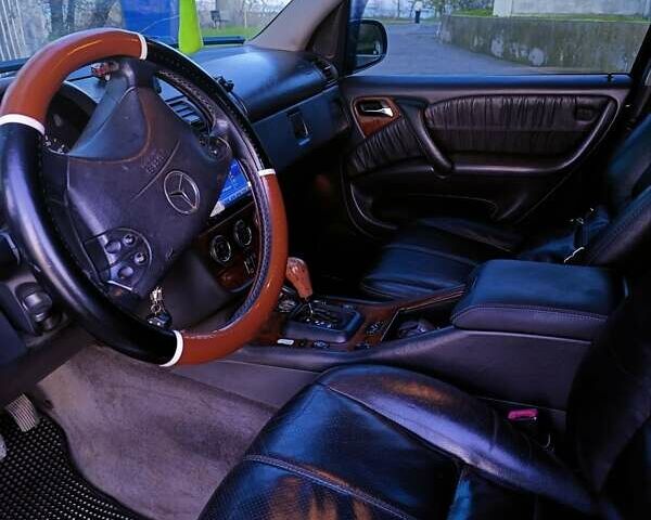 Синій Мерседес М-Клас, об'ємом двигуна 2.69 л та пробігом 422 тис. км за 7400 $, фото 13 на Automoto.ua