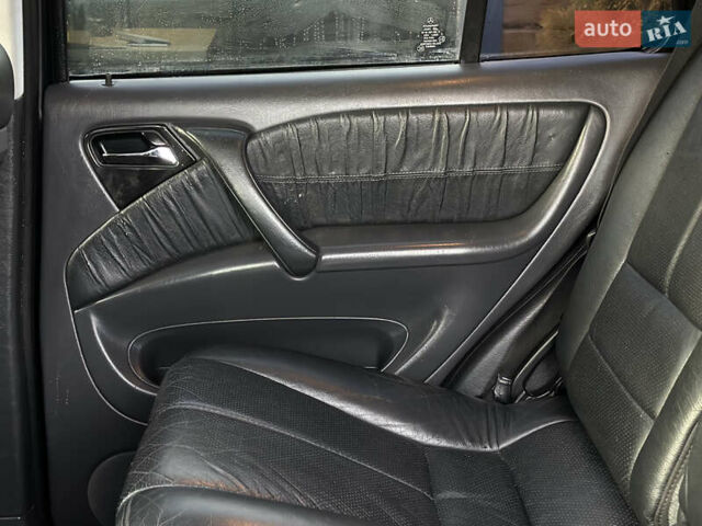 Синий Мерседес М-Класс, объемом двигателя 3.19 л и пробегом 324 тыс. км за 8400 $, фото 41 на Automoto.ua