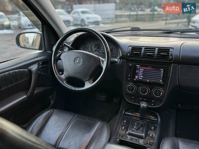 Синий Мерседес М-Класс, объемом двигателя 3.19 л и пробегом 324 тыс. км за 8400 $, фото 30 на Automoto.ua