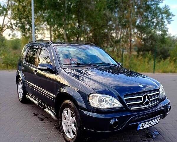 Синий Мерседес М-Класс, объемом двигателя 2.7 л и пробегом 100 тыс. км за 6500 $, фото 1 на Automoto.ua