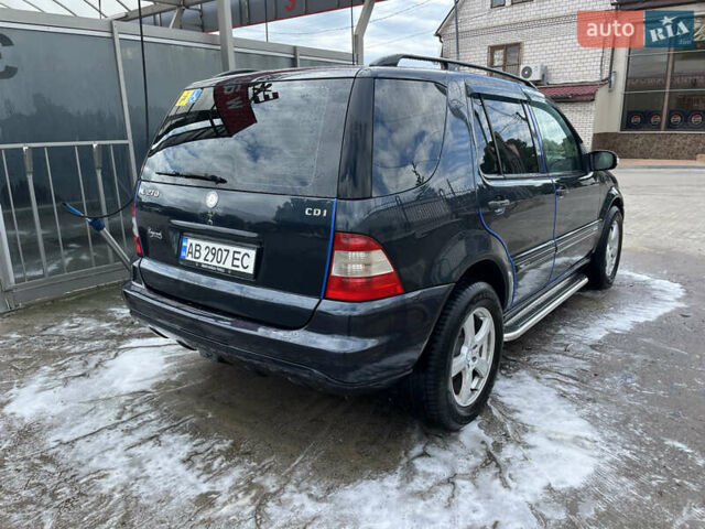 Синій Мерседес М-Клас, об'ємом двигуна 2.69 л та пробігом 426 тис. км за 8800 $, фото 4 на Automoto.ua