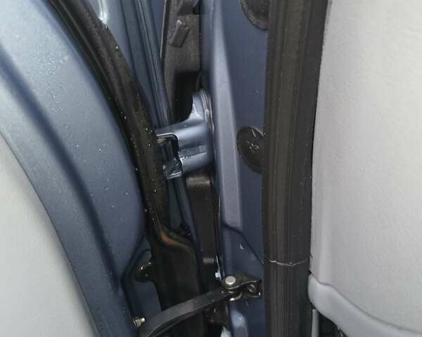 Синий Мерседес М-Класс, объемом двигателя 3.5 л и пробегом 360 тыс. км за 6900 $, фото 16 на Automoto.ua