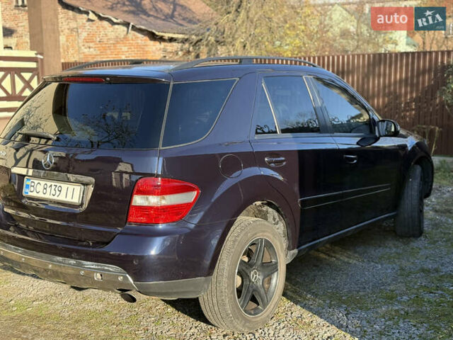 Синій Мерседес М-Клас, об'ємом двигуна 3.5 л та пробігом 315 тис. км за 12500 $, фото 4 на Automoto.ua