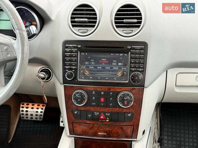 Синий Мерседес М-Класс, объемом двигателя 4.97 л и пробегом 261 тыс. км за 7900 $, фото 20 на Automoto.ua