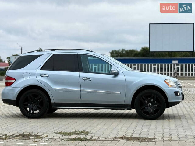 Синий Мерседес М-Класс, объемом двигателя 4.97 л и пробегом 261 тыс. км за 7900 $, фото 3 на Automoto.ua