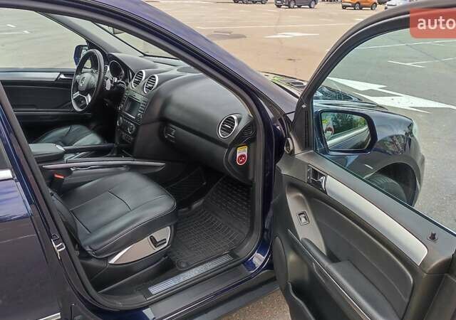 Мерседес М-Класс 2008 в Киеве на Automoto.ua Синий Мерседес М-Класс, объемом двигателя 3 л и пробегом 323 тыс. км за 14200 $, фото 18 на Automoto.ua