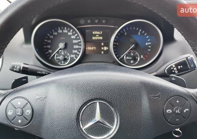 Мерседес М-Класс 2008 в Киеве на Automoto.ua Синий Мерседес М-Класс, объемом двигателя 3 л и пробегом 323 тыс. км за 14200 $, фото 31 на Automoto.ua