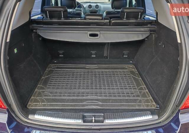 Мерседес М-Класс 2008 в Киеве на Automoto.ua Синий Мерседес М-Класс, объемом двигателя 3 л и пробегом 323 тыс. км за 14200 $, фото 25 на Automoto.ua