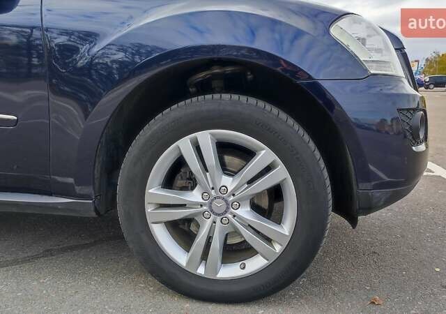 Мерседес М-Класс 2008 в Киеве на Automoto.ua Синий Мерседес М-Класс, объемом двигателя 3 л и пробегом 323 тыс. км за 14200 $, фото 13 на Automoto.ua