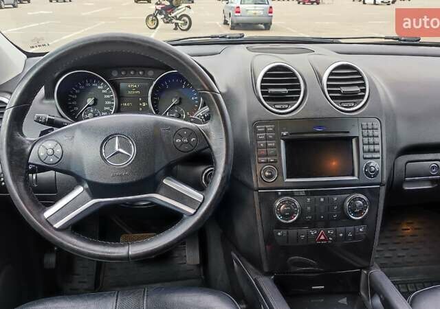 Мерседес М-Класс 2008 в Киеве на Automoto.ua Синий Мерседес М-Класс, объемом двигателя 3 л и пробегом 323 тыс. км за 14200 $, фото 28 на Automoto.ua