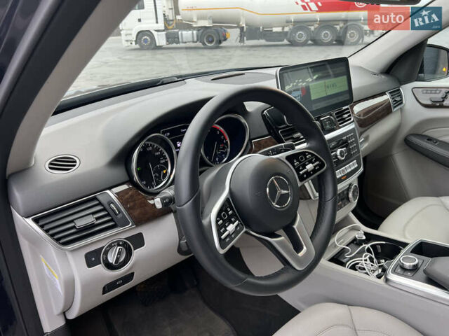 Синій Мерседес М-Клас, об'ємом двигуна 3 л та пробігом 166 тис. км за 30900 $, фото 42 на Automoto.ua